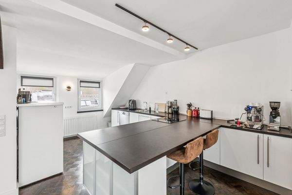 Offener Küchenbereich mit Theke