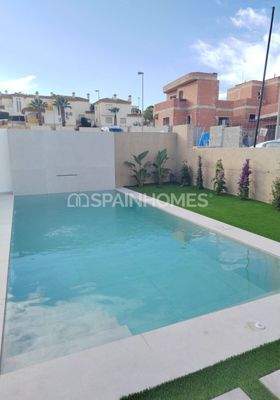 Detached Villas with Private Pool in Rojales Costa Blanca