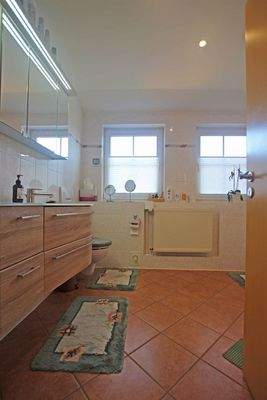 Voll- und Duschbad - Bild 1