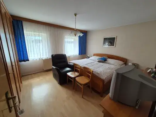 Schlafzimmer 2