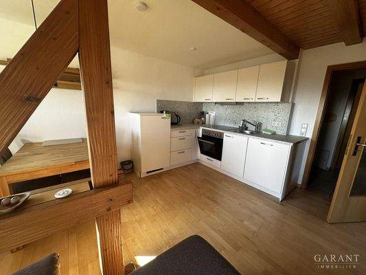 Küche mit Einbauküche