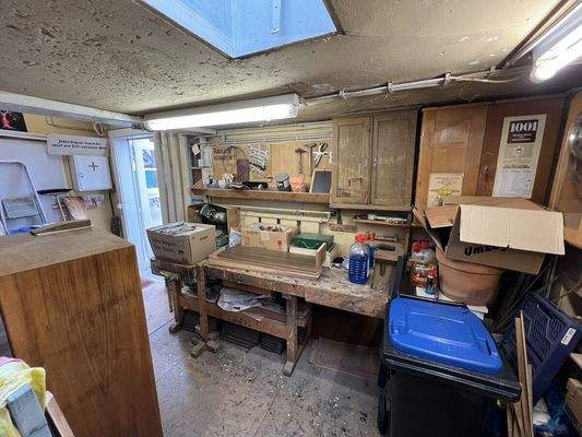 Schreiner Gewerbe EG