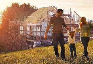 Collage-Grundstueck-Baustelle (1).jpg