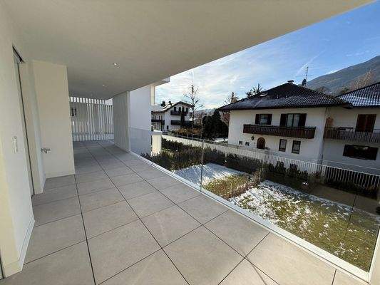 Brixen-Neubau-Luxus-Penthous-Immobilien-Plose-Wohnung-Garten-Wandern-Berge-Stadt-Bischofsstadt-White-Residence-Bressanone-Nuova Costruzione-Attico-di-lusso-Immobili-Plose-Appartamento-Giardino-Escursioni-Montagna-Città-Città Vescovile-Residenza Bianca