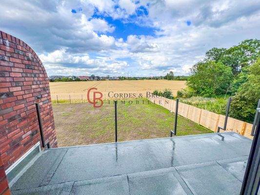 DG Balkon Gartenblick