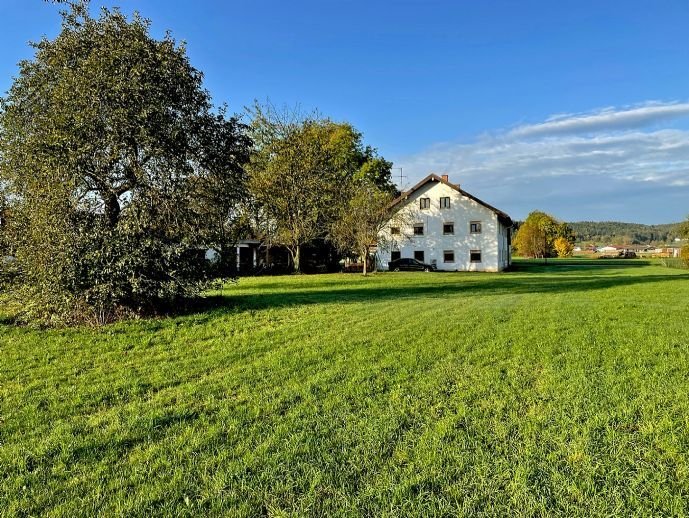 *** NEU *** EXKLUSIV *** BAUERNSACHERL MIT ZWEI WOHNEINHEITEN - HOFSTELLE MIT ZUSÄTZLICHER PACHTMÖGLICHKEIT FÜR GRÜNFLÄCHEN - CA. 250 M² WOHNFLÄCHE