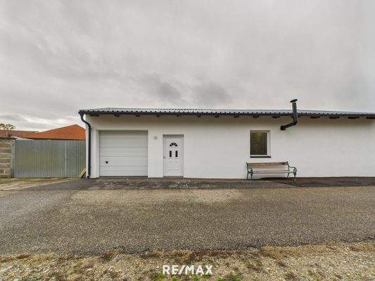 Zweifamilienhaus in Illmitz Garage Hinteransicht