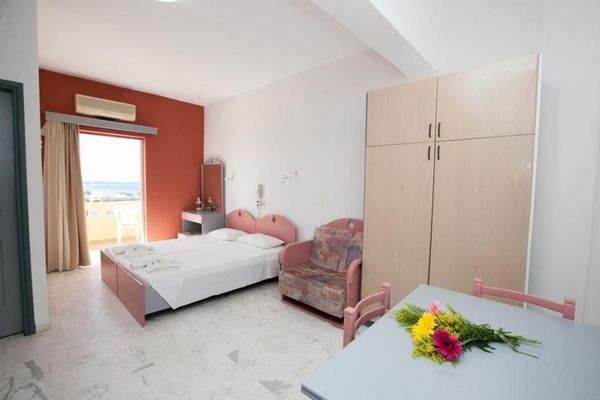 Kreta, Stalos: Hotel mit Pool und Panoramablick aufs Meer zu verkaufen