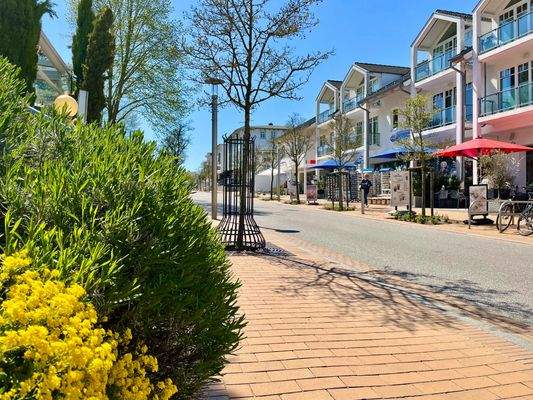 Einkaufsstrasse Göhren.jpeg