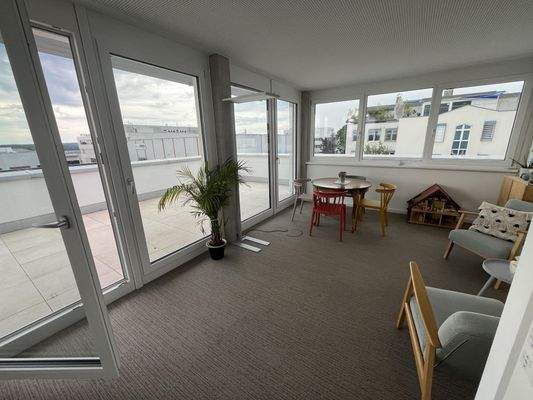 Büro mit Zugang Dachterrasse