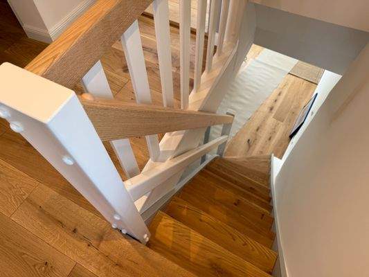 Hochwertig renoviertes Treppenhaus 