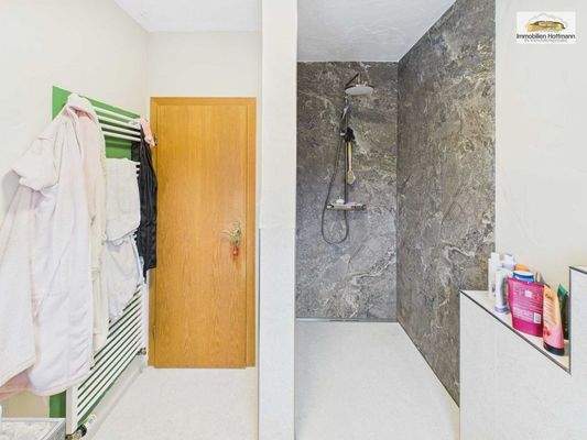 Dusche mir Naturstein