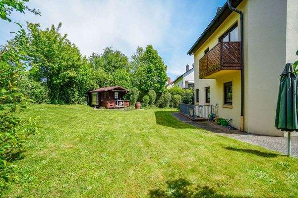 Sehr gepflegte Außenanlage