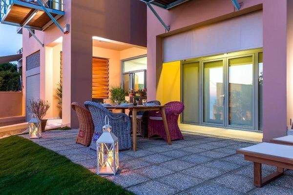 Kreta, Profitis Ilias: Zwei großzügige Villen mit erhöhtem Meerblick zu verkaufen