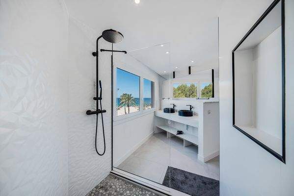 Shower in apartment in Magaluf 2