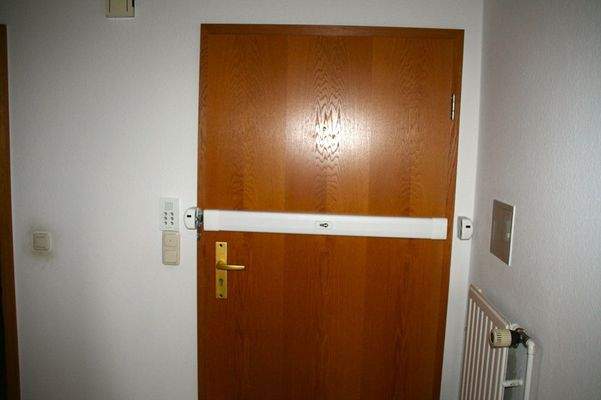 Wohnungseingangstür-innen-Sicherheitsschloss