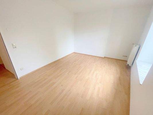 AnKaSa Immobilien GmbH_Maklerempfehlung Leipzig_Lützen_Markkleeberg_Markranstädt_2 Raum Wohnung_1.OG_Schlafen1