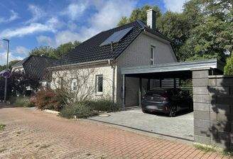 Haus Vorderansicht