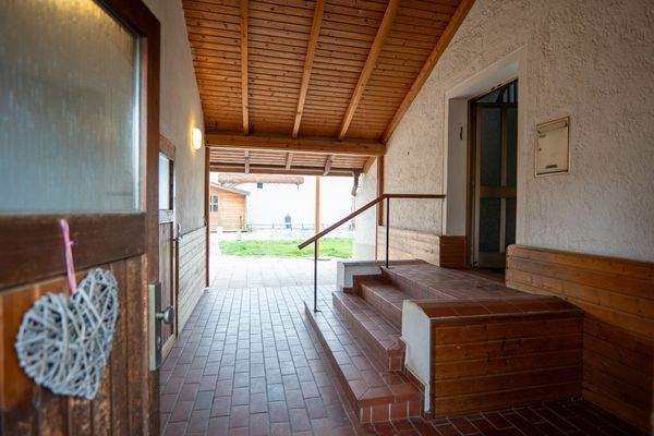 Eingangsbereich offen.jpg