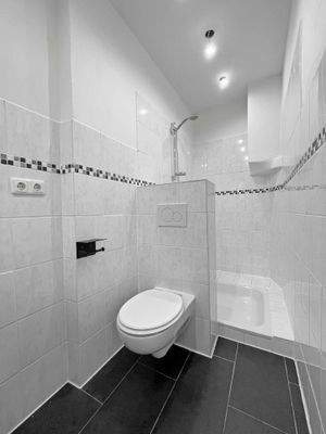 Modernisiertes Duschbad