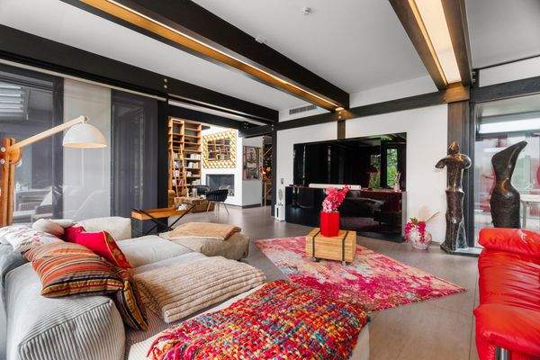 Wohnraum Blick zum Kamin