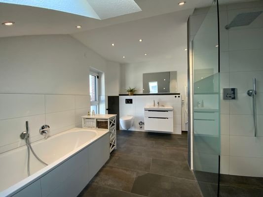 Badezimmer DG