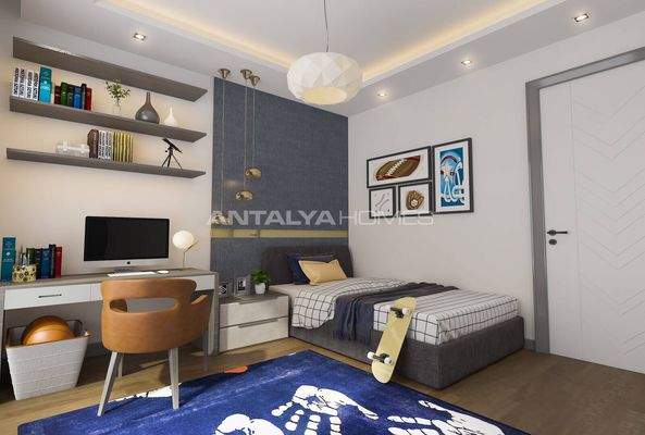 Newly-Built Seaside Flats with Pool and Parking in Mersin
