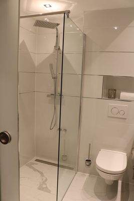 Dusche &amp; WC (Beispiel)