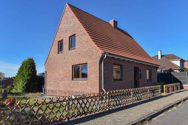 Massivbauweise mit neuem Dach 