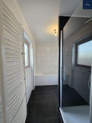 cb86b766-7e4a-4816-adba-3963d9a4b0bf