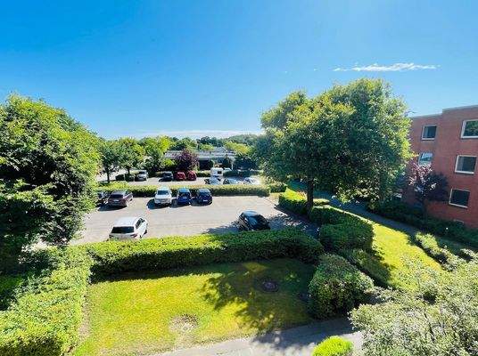 Parkplatz der Wohnanlage.jpg