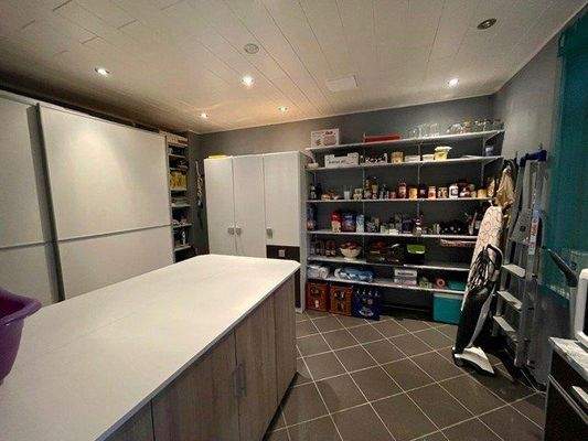 Abstellraum Küche EG