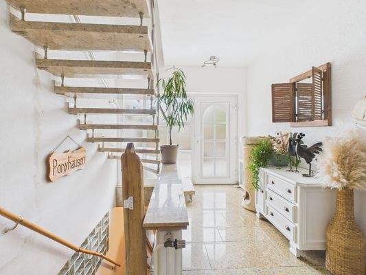 CAM01223G0-PR0176-STILL042