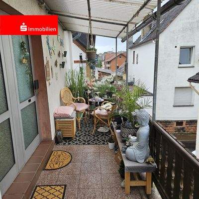 Eingang und Balkonbereich