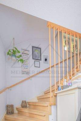 Treppe ins Obergeschoss