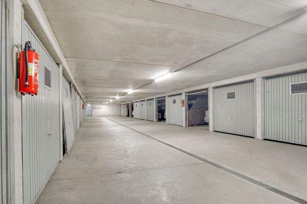 Tiefgaragenstellplätze