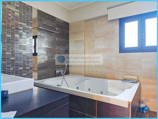 92d66e772ccb4d95b9f6c61dea41f73b-original