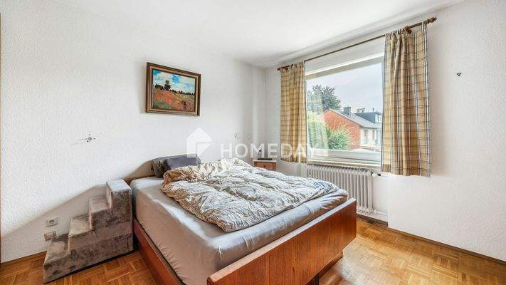 1. OG Schlafzimmer 1