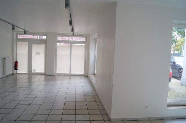 Stellplatz vor dem Laden