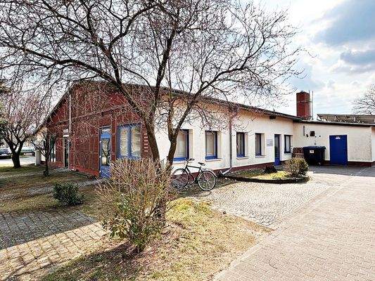 Vermietete Gewerbe- und Wohnräume