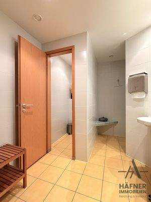 Damen-WC inkl Dusche