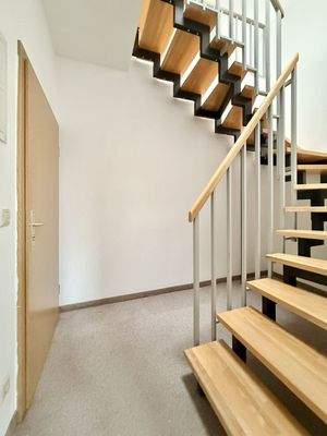 Diele mit Zugang zum Wohnbereich