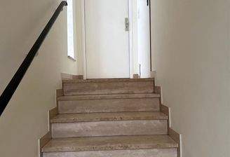 Zugang zur Etagenwohnung