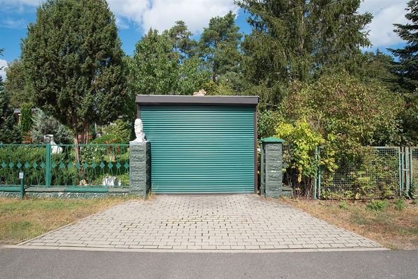 Carport-Garage mit Rolltor