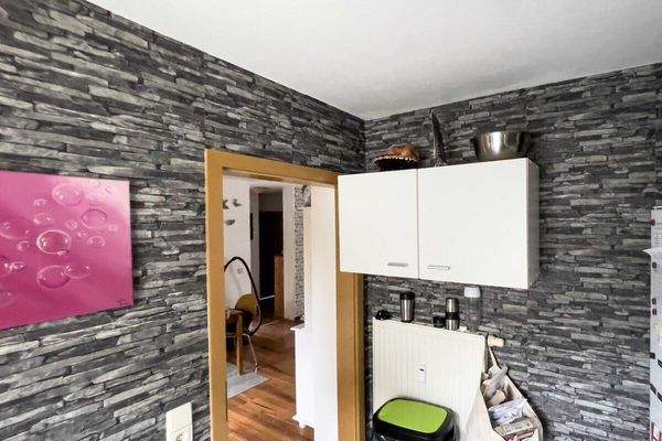 Blick-Küche-Wohnzimmer