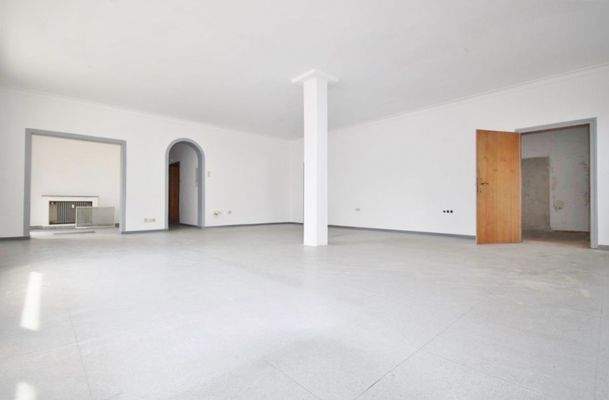 geräumige Ladenfläche (EG)