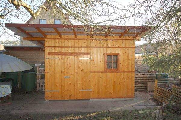 Neues u. geräumiges ca. 4,5 m x 2,5 m großes Gerätehaus