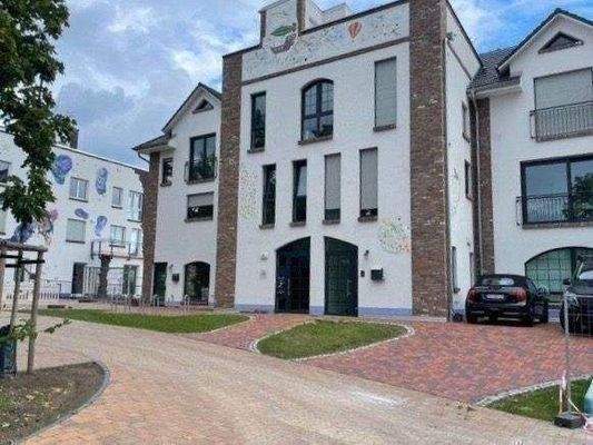 Nachbarn; Haus Wolkenschiff und Sternenglanz.jpg