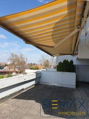 Terrasse mit Markise