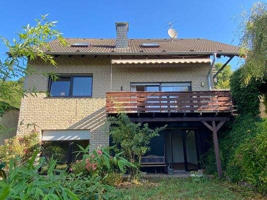 56) Die Hausrückseite.